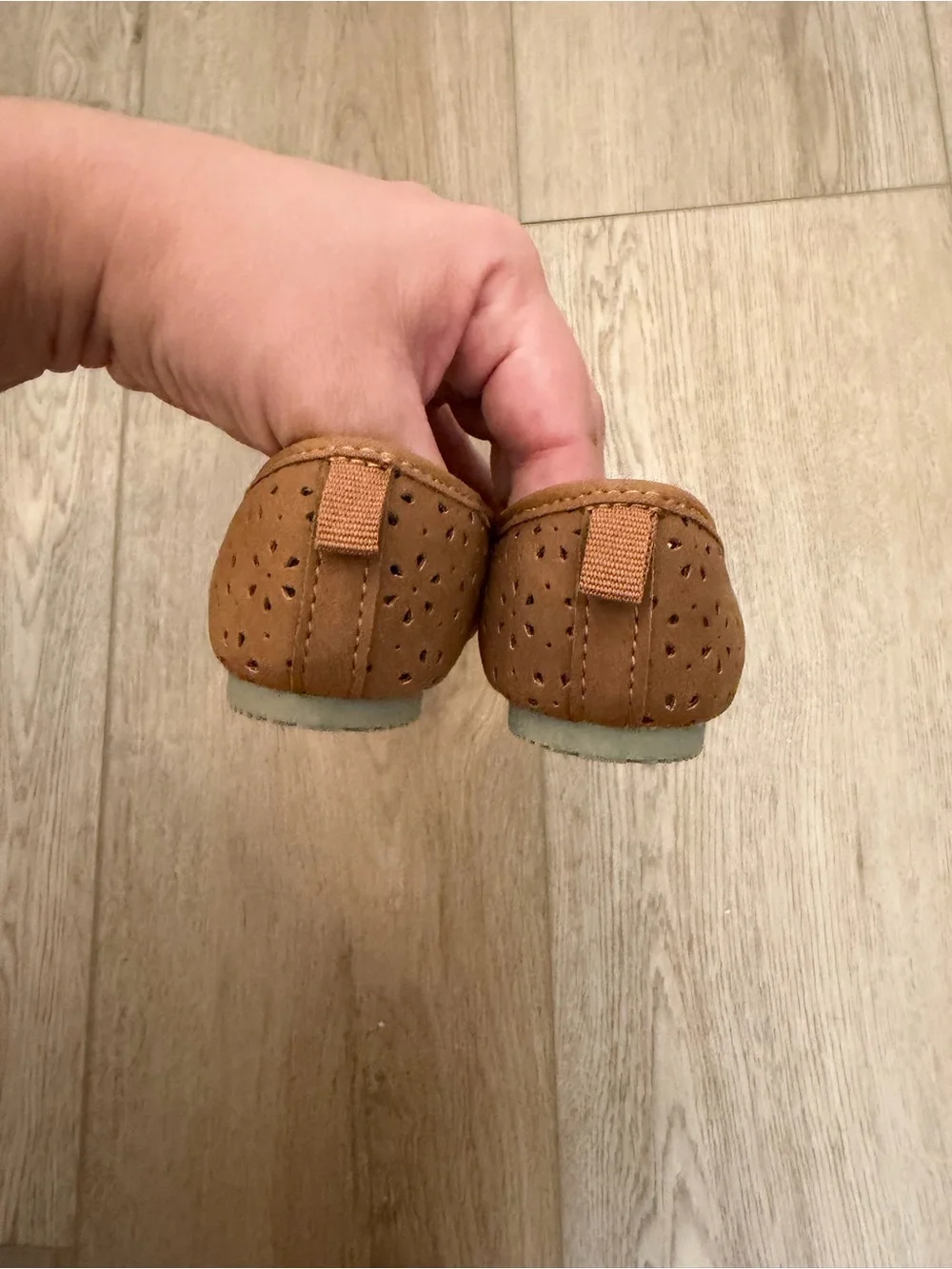 Baby/Toddler Carter's Girls Tan Perforated Mary Jane Flats size 5